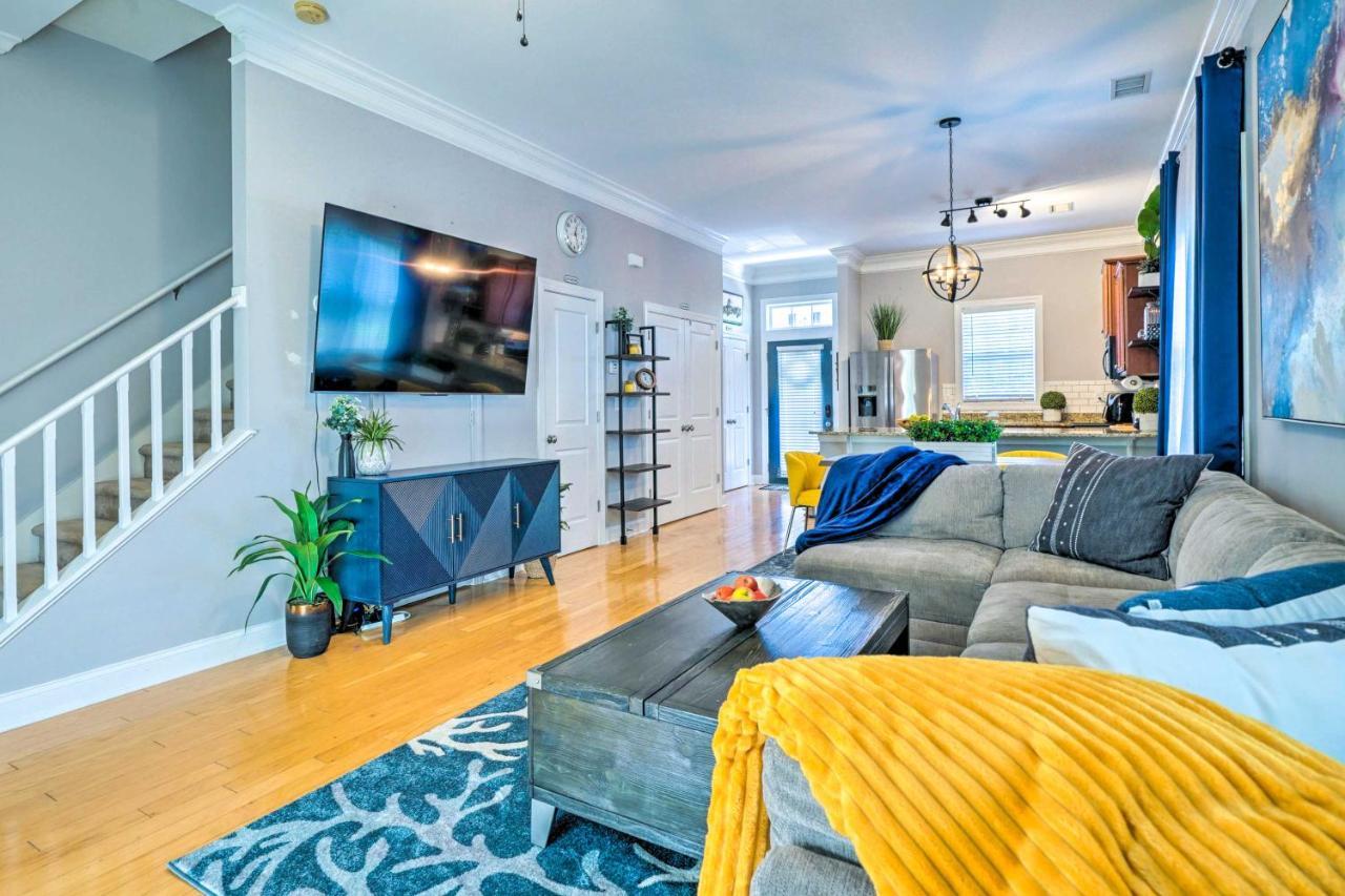 Vibrant Pet-Friendly Townhome With Smart Tvs! Castle Hayne Exterior foto