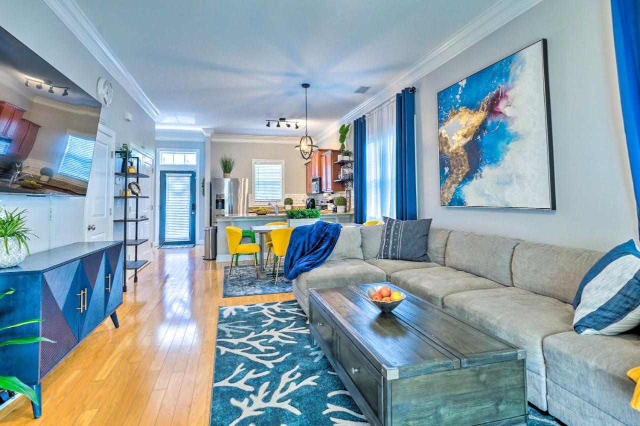 Vibrant Pet-Friendly Townhome With Smart Tvs! Castle Hayne Exterior foto