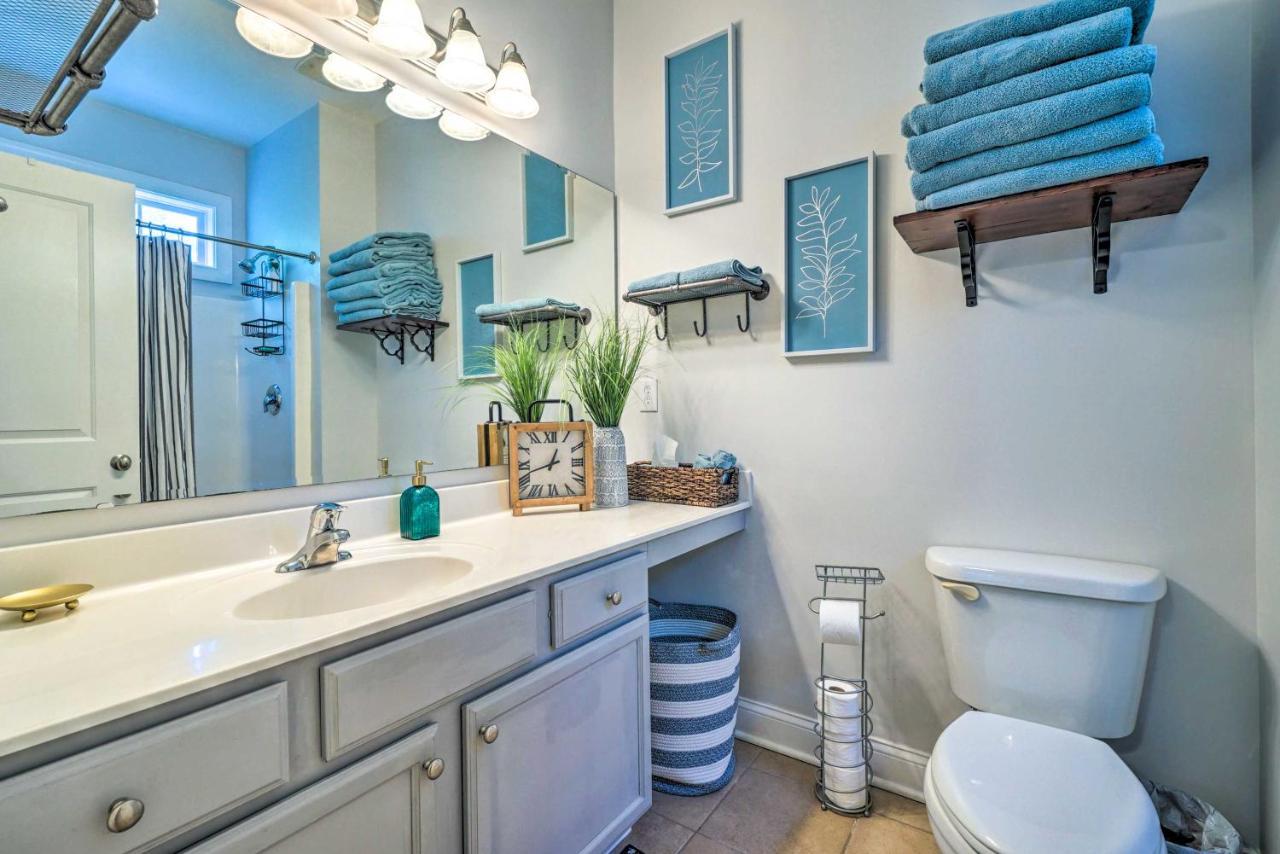 Vibrant Pet-Friendly Townhome With Smart Tvs! Castle Hayne Exterior foto