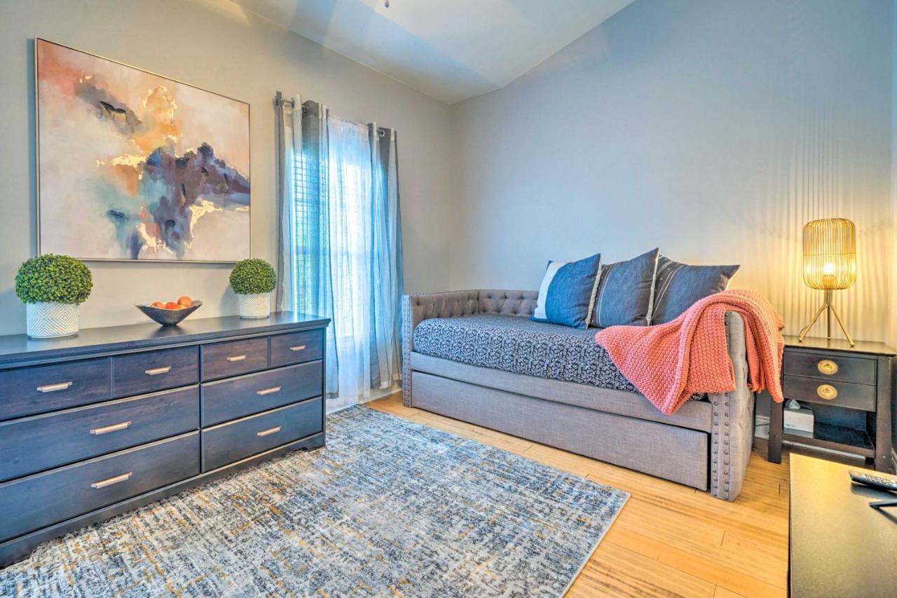 Vibrant Pet-Friendly Townhome With Smart Tvs! Castle Hayne Exterior foto